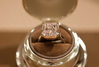 加拿大珠宝店展售罕见粉红钻石 价值连城