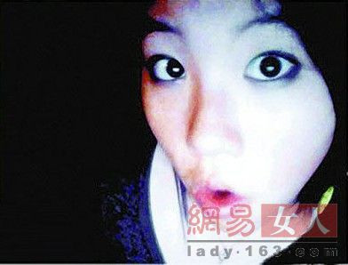 王菲之女窦靖童依偎帅哥合影 情窦初开变清纯女(多图)