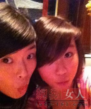 王菲之女窦靖童依偎帅哥合影 情窦初开变清纯女(多图)