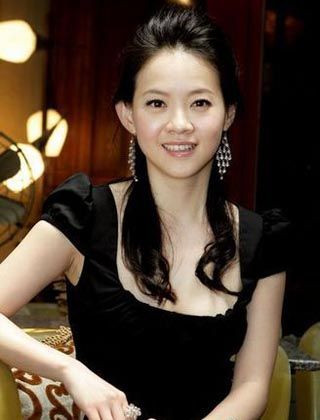 王菲之女窦靖童依偎帅哥合影 情窦初开变清纯女(多图)