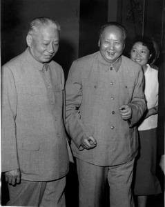 刘少奇实事求是的提出两个“三七开” 彻底激怒了毛泽东