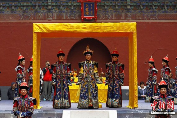 女性祭典&ldquo;祭蚕盛典&rdquo;重现北京北海公园先蚕坛(高清组图)