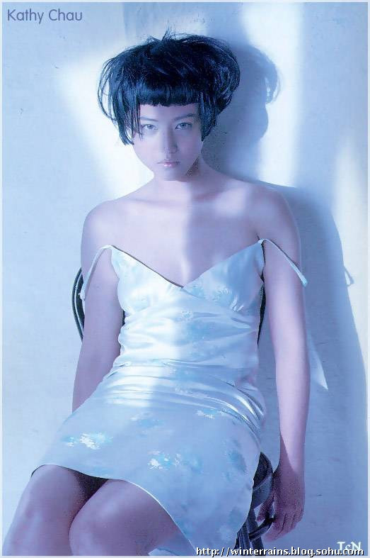 周海媚罕见日本三级写真曝光造型冷艳性感诱惑无边(组图)
