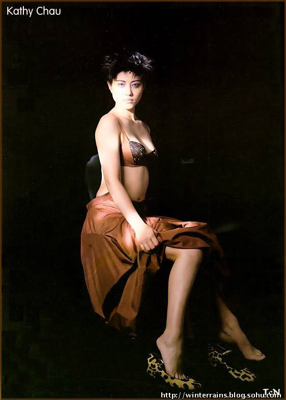 周海媚罕见日本三级写真曝光造型冷艳性感诱惑无边(组图)