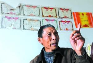 12岁少年杀姑姑一家3口:3岁父母离异 生前曾是三好生(图)