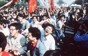 周恩来也曾支持红卫兵 中国不能再出毛泽东“薄泽东”(图)