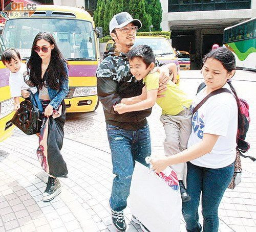 谢贤拒谈谢霆锋张柏芝复合 划清界线笑称不熟(组图)