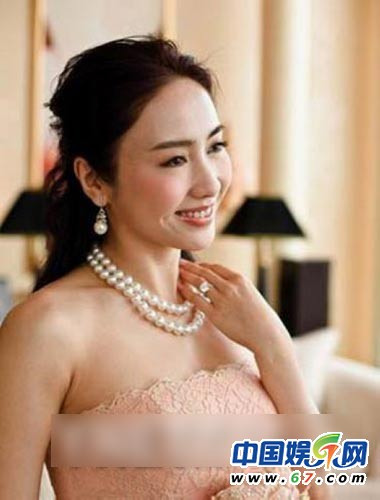 41岁黎姿豪门辛酸秘史 常被欺负不敢如厕(组图)