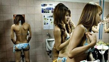 2012年度泰国人妖选美大赛火爆 揭背后辛酸(组图)