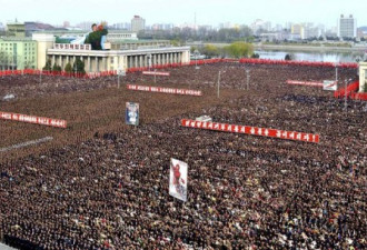 朝鲜10万军民声讨韩国 誓铲除李明博