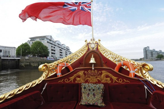 英女王庆典：上千艘船将巡游泰晤士河(组图)