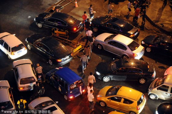 壮观！沈阳严重堵车 道路变&ldquo;停车场&rdquo;(高清组图)