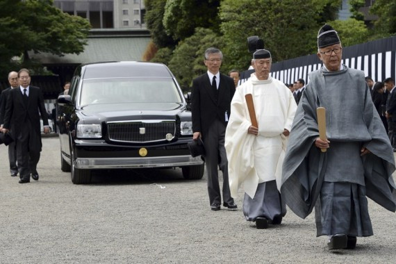 日本为天皇堂弟66岁宽仁亲王举行隆重皇室葬礼(高清组图)