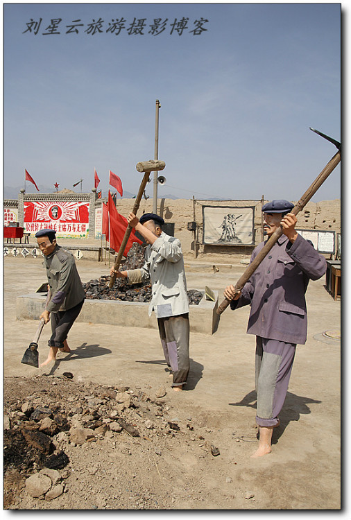 不能忘却的伤痛：穿越时空再现文化大革命场景实拍(组图)