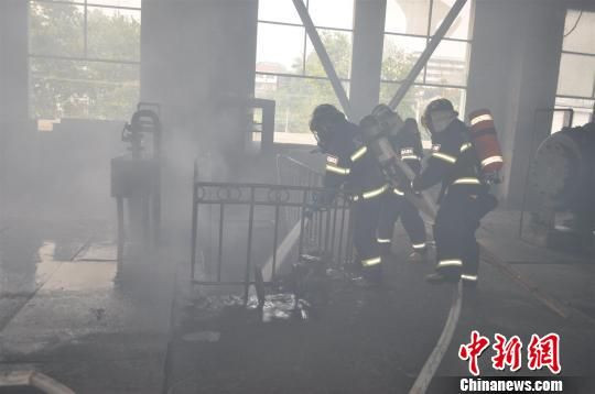 湖北长阳一化工厂爆炸 伤亡情况不明(图)