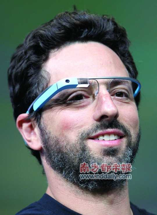 谷歌最新开发成果：“跳伞直播”展示科幻智能眼镜 (图)