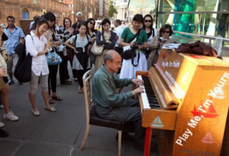 多伦多免费街头钢琴 扰人清梦须迁移