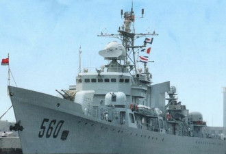 中国军舰搁浅半月礁 蓄意还是意外？