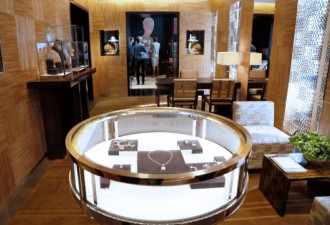 图文：LV全球首家珠宝店在巴黎开张