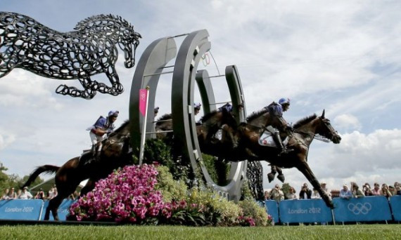 finally-this-five-frame-multiple-exposure-photo-shows-frances-lionel-guyon-during-the-equestrian-cross-country-event