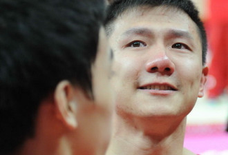 中国体操男团实现卫冕 队长洒英雄泪