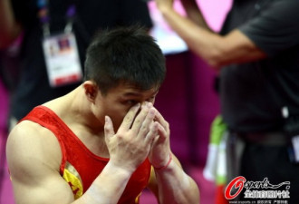中国体操男团实现卫冕 队长洒英雄泪