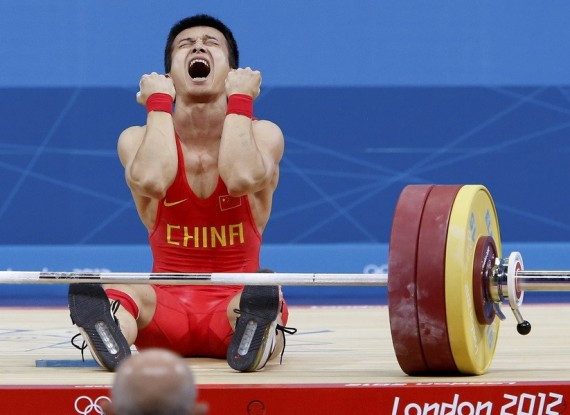 震惊！吴景彪情绪崩溃 连鞠三躬称夺银愧对国家(图文/视频)