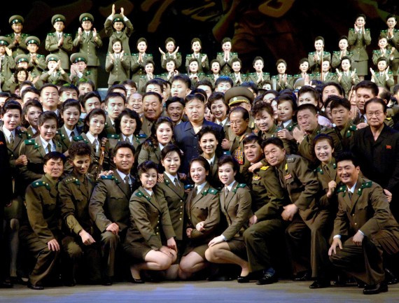 朝鲜庆祝解放战争胜利59周年 全国放假一天(高清组图)