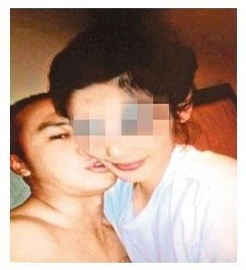 富少与女艺人亲密照