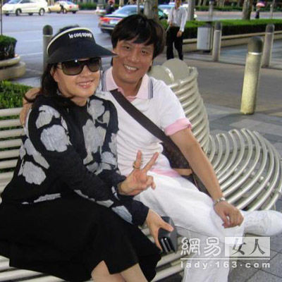刘晓庆60岁上演激情床戏 大方表示“姐还嫩”(组图)