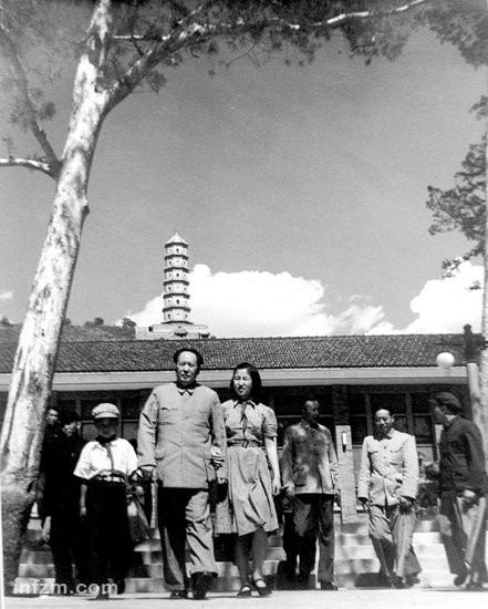 知情人讲述毛泽东与江青独生女儿李讷在文革初期的活动(图)