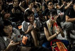 香港万人反国民教育 发起全城黑衣日