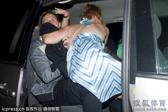性派对侵袭奥运村 运动员放纵奥组委竟视而不见(组图)