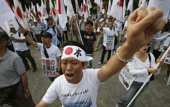 日右翼反华游行打出标语要求中国留学生滚出去(组图)