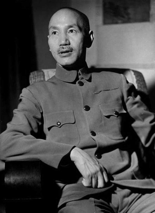 抗日胜利日前夜蒋介石写日记 认为打败中共比抗日难得多