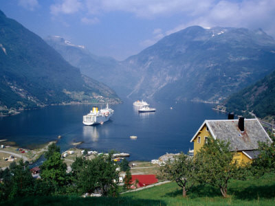 pershouse-craig-cruise-ship-at-geirangerfjord-geiranger-norway