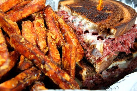 6534Reuben-&-Sweet-Potato-Fries