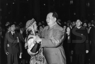 艺术家揭密：60年代毛泽东过的夜生活