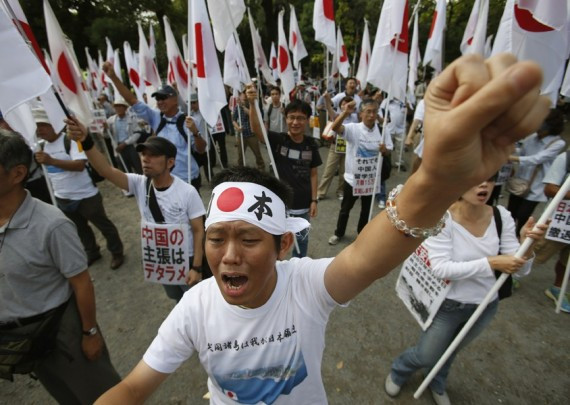 现场直击：日本右翼团体举行数百人规模反华游行(高清组图)