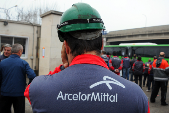 workers-protest-arcelor-madrid-plant-closure