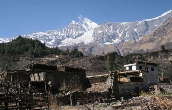 nepal-huts_1487655i