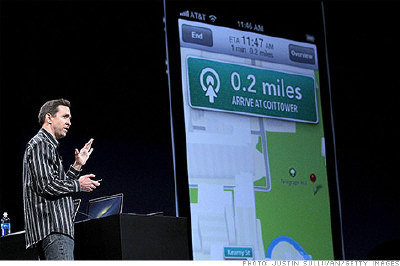 安省青年測試證明，iPhone 5中的蘋果地圖軟件僅有20%的地點被正確定位。圖為蘋果公司工作人員演示蘋果地圖。（CNN） 