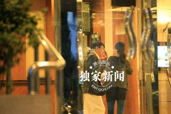 朱时茂北京东四环独会80后女子 打包剩饭 女方驾车(组图)