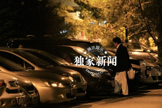 朱时茂北京东四环独会80后女子 打包剩饭 女方驾车(组图)