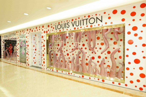 LOUIS-VUITTON-YAYOI-KUSAMA-CONCEPT-STORE-SINGAPORE1-600x400