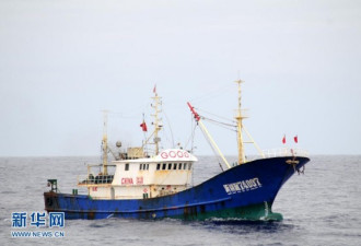 渔政船有力反击日方干扰 巡航钓鱼岛