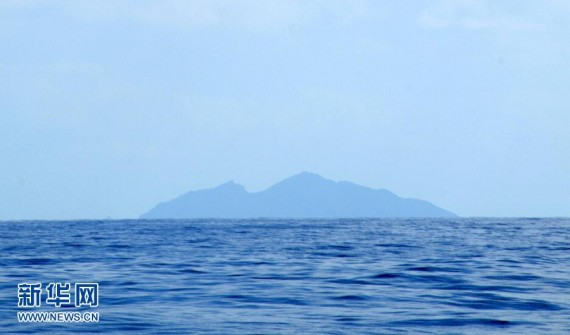 高清：中国渔政船有力反击日方干扰 巡航钓鱼岛海域