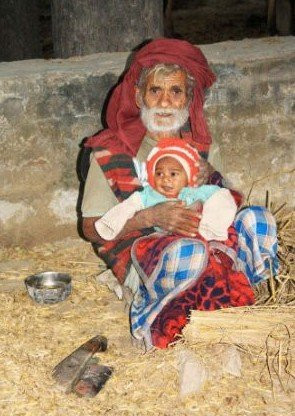 印度96岁“最老父亲”再度当爹 52岁的妻子诞下第二子(图)