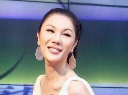 疑某女星变性手术过程曝光 揭变性艺人的辛酸往事(组图)