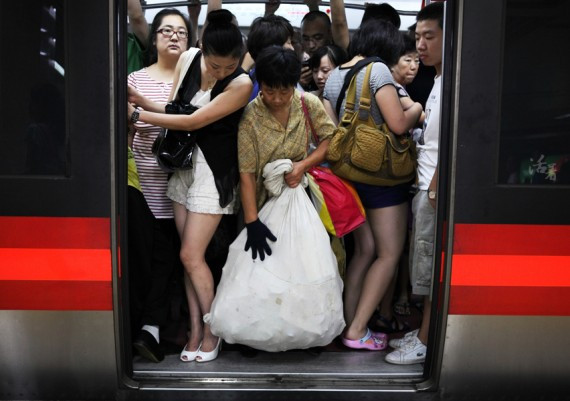 中国中下阶层活动舞台一窥：北京地铁里的冒险(高清组图)